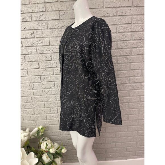 Chico’s Women Sophisticated Black / Silver Silk Jacket Size 1 (8/10) - Picture 4 of 9